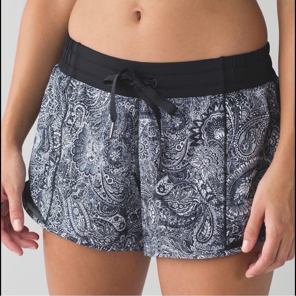 Lululemon Hotty Hot Shorts